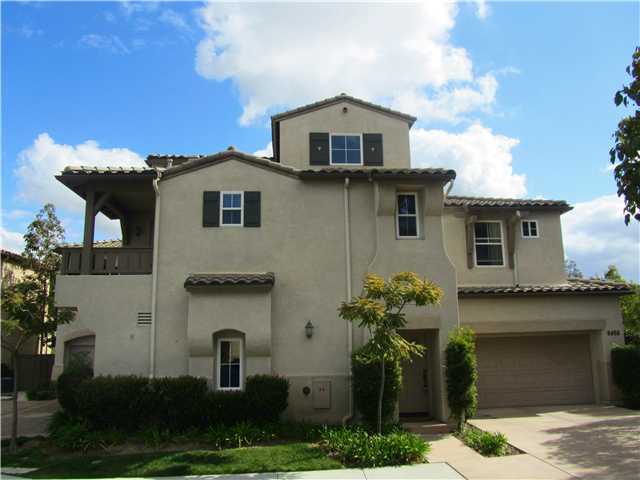 6496 Terraza Portico in Carlsbad, CA - Building Photo