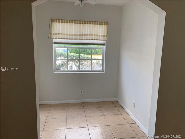 3220 NE 10th St-Unit -1 in Pompano Beach, FL - Building Photo - Building Photo