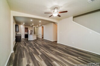22454 Akin Fawn in San Antonio, TX - Building Photo - Building Photo