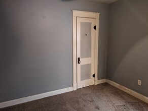 310 E College St in Independence, MO - Building Photo - Building Photo