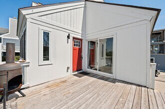 8439 River Rd in Wilmington, NC - Foto de edificio - Building Photo