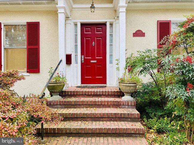 property at 3902 Hadley Square W