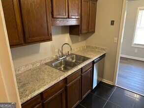 105 Pine Terrace, Unit 105 in Palmetto, GA - Building Photo - Building Photo