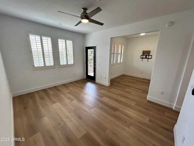 17850 N 68th St in Phoenix, AZ - Foto de edificio - Building Photo