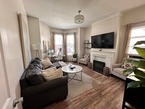 37 Sayre St, Unit 1 in Elizabeth, NJ - Building Photo - Building Photo