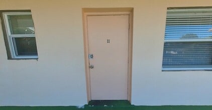2301 SE 4th St, Unit 11 in Boynton Beach, FL - Foto de edificio - Building Photo