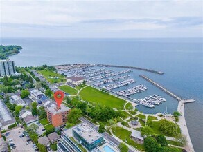 Lakeside Apartments in Oakville, ON - Building Photo - Building Photo