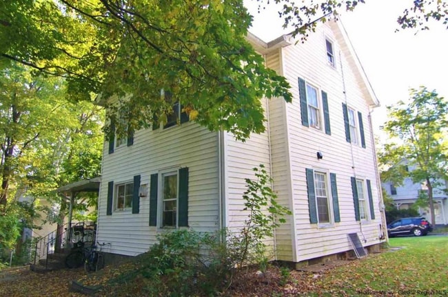 14 Wurts Ave in New Paltz, NY - Foto de edificio - Building Photo
