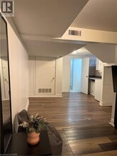 8 Myrtle Ave in St Catharines, ON - Building Photo - Building Photo