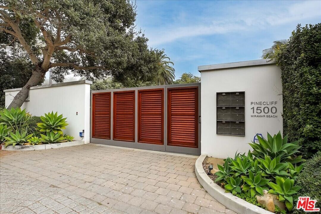 1500 Miramar Beach in Santa Barbara, CA - Building Photo