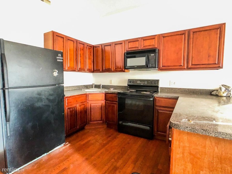1830 W Diamond St-Unit -Unit 2 in Philadelphia, PA - Foto de edificio