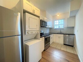 635 12th St in Miami Beach, FL - Building Photo