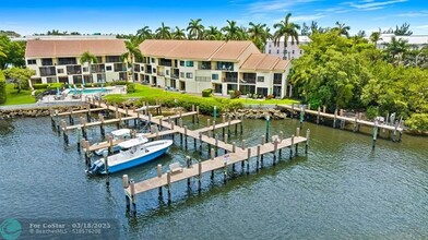 1111 George Bush Blvd in Delray Beach, FL - Foto de edificio - Building Photo