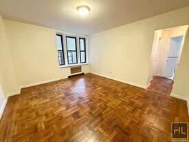 West 55th Street, Unit 3C in New York, NY - Building Photo