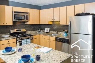 225 N Columbus Dr in Chicago, IL - Building Photo - Building Photo