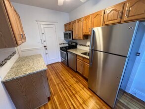 124 Sutherland Rd in Boston, MA - Foto de edificio - Building Photo