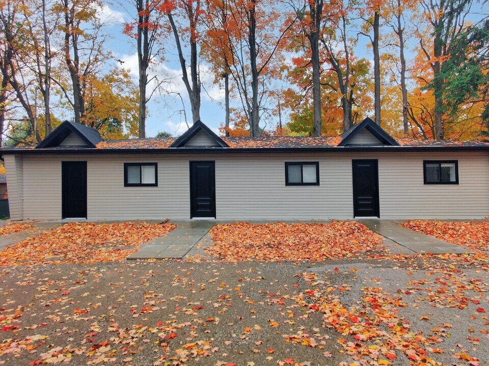 18 Faulkner St in Orangeville, ON - Building Photo