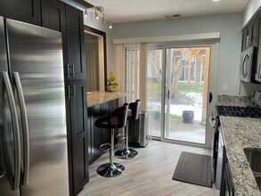 43 W Fern Ct in Palatine, IL - Building Photo - Building Photo