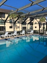 2395 Harbor Blvd in Port Charlotte, FL - Building Photo - Building Photo