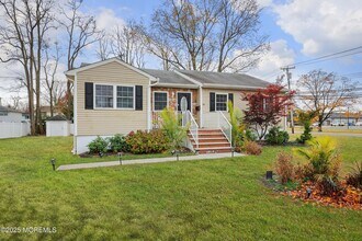 58 Richardson Ave in Eatontown, NJ - Building Photo - Building Photo