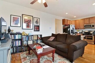 3045 W Fullerton Ave in Chicago, IL - Building Photo - Building Photo