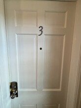 142 N Riverview Dr in Parchment, MI - Foto de edificio - Building Photo