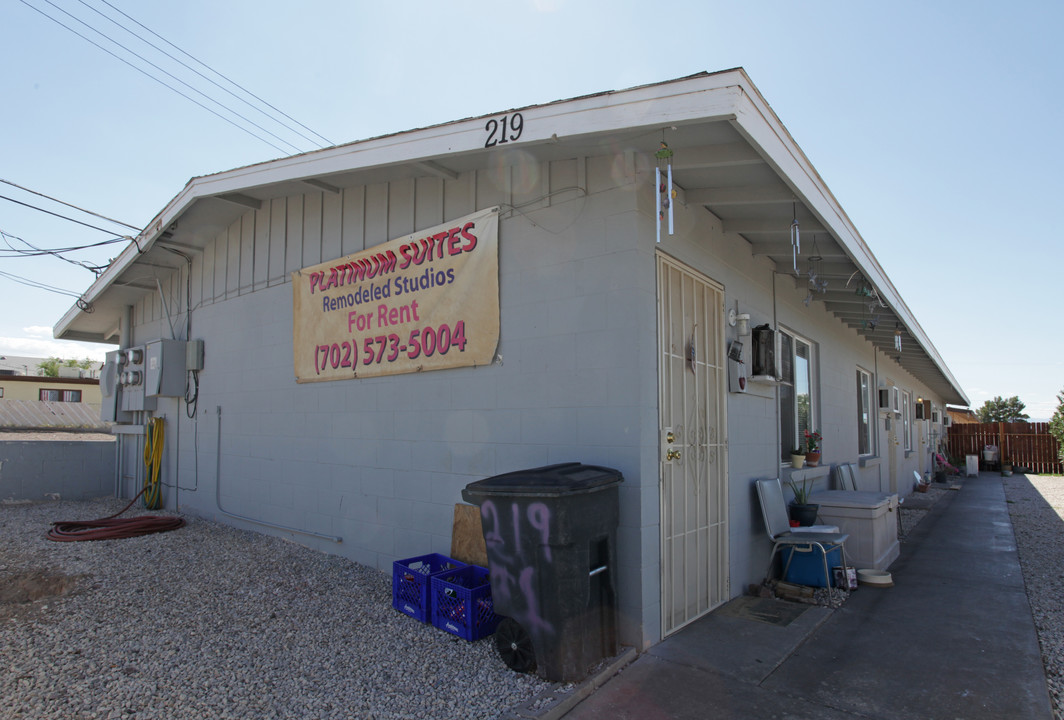 219 Platinum St in Henderson, NV - Foto de edificio