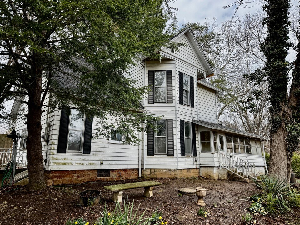 4550 E Ooley Ave in Bloomington, IN - Building Photo