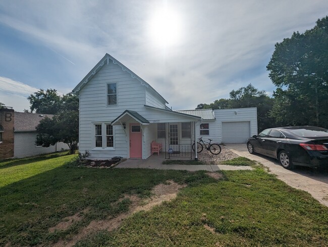 1017 N 10th St in Atchison, KS - Building Photo - Building Photo