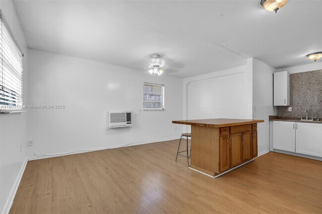 property at 2809 SW 23rd Terrace