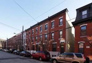3944-3946 3948 50 Pine St in Philadelphia, PA - Building Photo