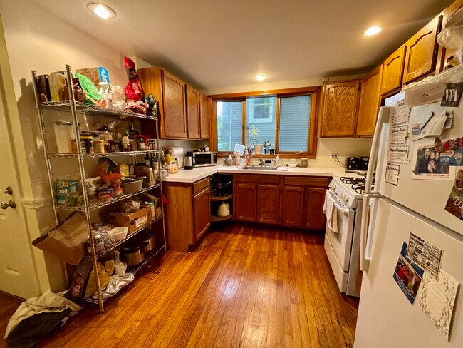 14 Stockwell St, Unit A2 in Boston, MA - Foto de edificio - Building Photo