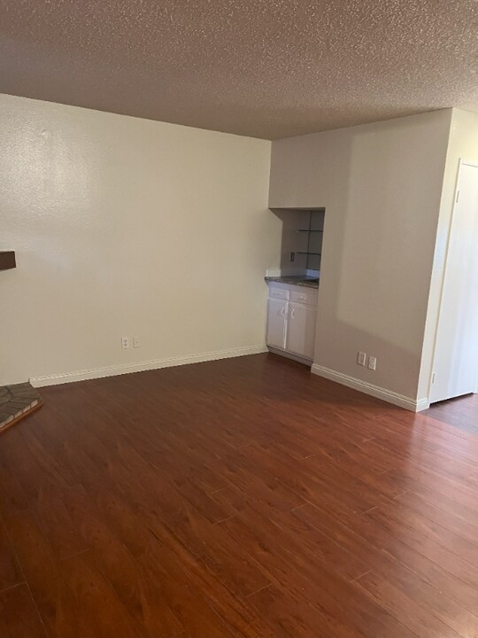 1830 W 145th St in Gardena, CA - Building Photo