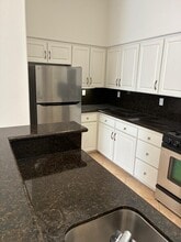 12368 Carmel Country Rd, Unit 303 in San Diego, CA - Foto de edificio - Building Photo