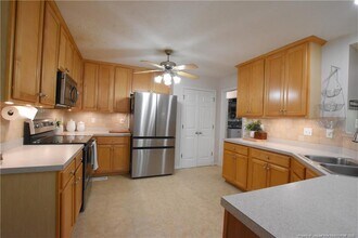 91 Canyon Ct in Sanford, NC - Building Photo - Building Photo