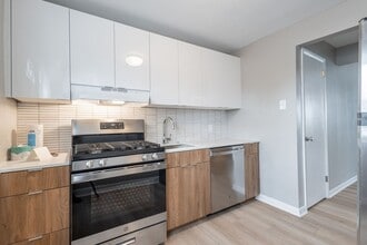 308 W Adams Ave in Magnolia, NJ - Building Photo - Building Photo