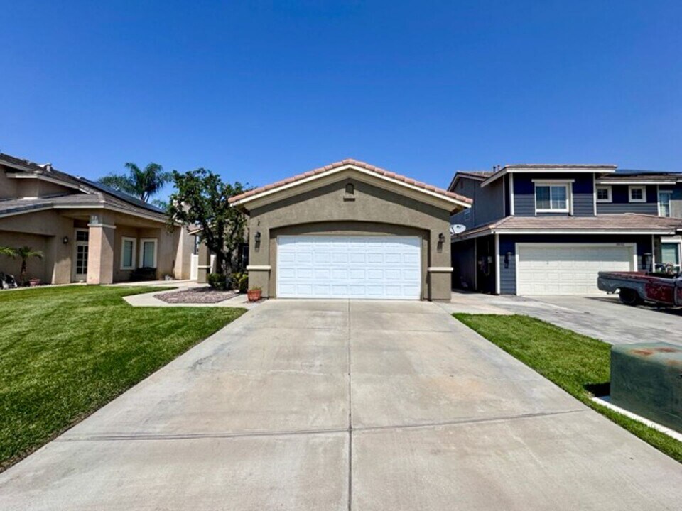29164 Peridot Cir in Menifee, CA - Building Photo
