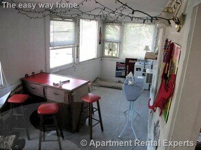 2572 Massachusetts Ave in Cambridge, MA - Building Photo - Building Photo