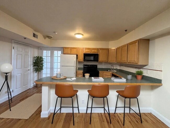 102 Hudson St in Hoboken, NJ - Building Photo - Building Photo