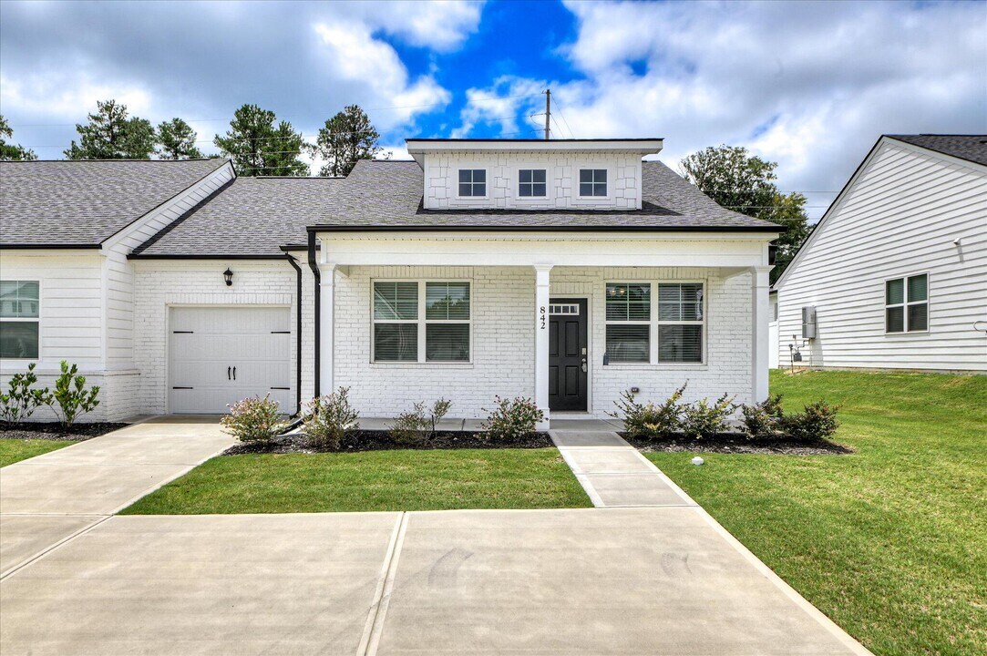 842 Feldspar in Graniteville, SC - Building Photo