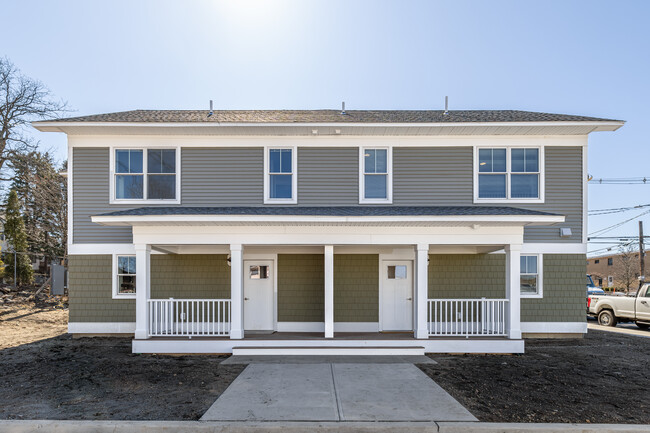 Oak Grove Apartments in Norwalk, CT - Foto de edificio - Building Photo