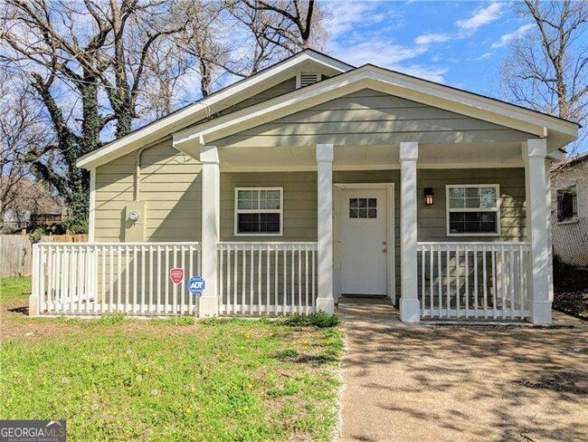 property at 1034 Grant Terrace SE