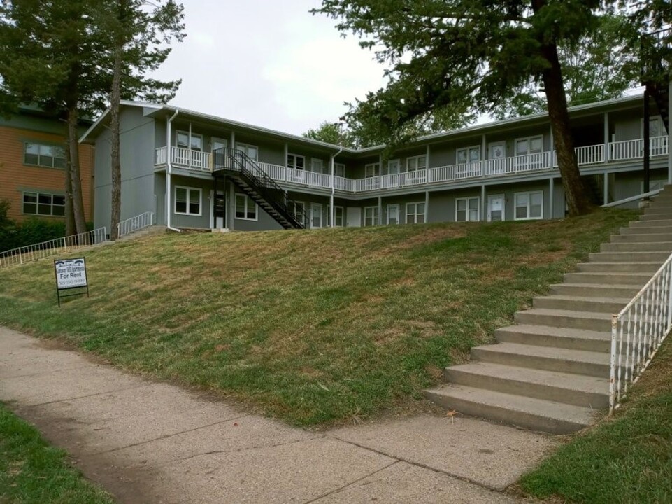 Gateway Hill- 1731 High St. in Des Moines, IA - Foto de edificio