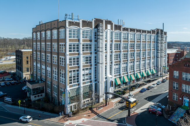 The Lofts on Park in Hartford, CT - Building Photo - Building Photo