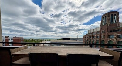 320 E 21st St, Unit 709 Chess Lofts in Chicago, IL - Building Photo - Building Photo