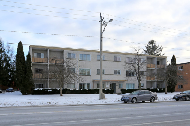 195 Lorraine Ave in Kitchener, ON - Building Photo - Building Photo