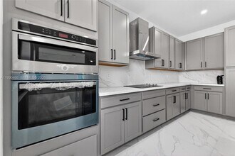 15441 SW 20 Ln, Unit 15441 in Miami, FL - Building Photo - Building Photo
