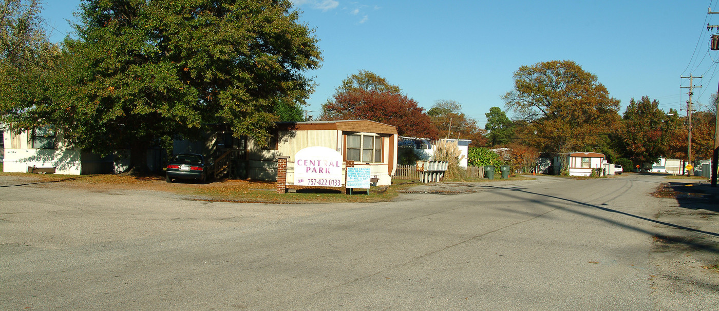 Central Park (Mobile Home Park) in Norfolk, VA - Building Photo