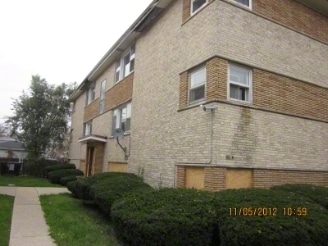 2053 W 135th Pl in Blue Island, IL - Foto de edificio