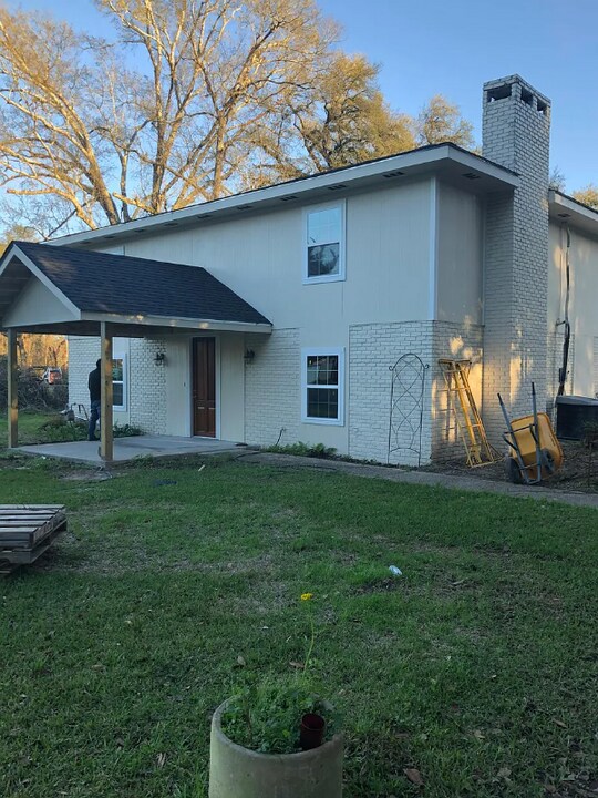 307 Oak Coulee Dr in Lafayette, LA - Foto de edificio